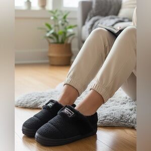 Juicy Couture Black Faux Fur Slip Ons SZ 8